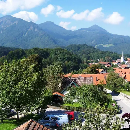 Haus Huber, Benjamin Huber דירה *